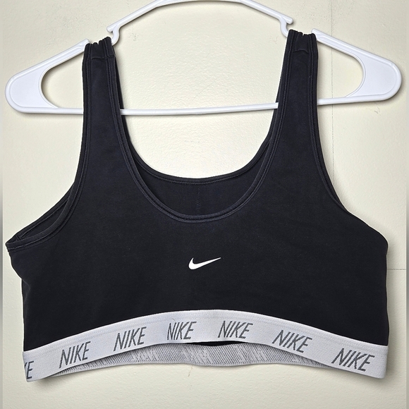 Women's Nike Dri-Fit Unlined Sports Bra, Size XL - Picture 1 of 2